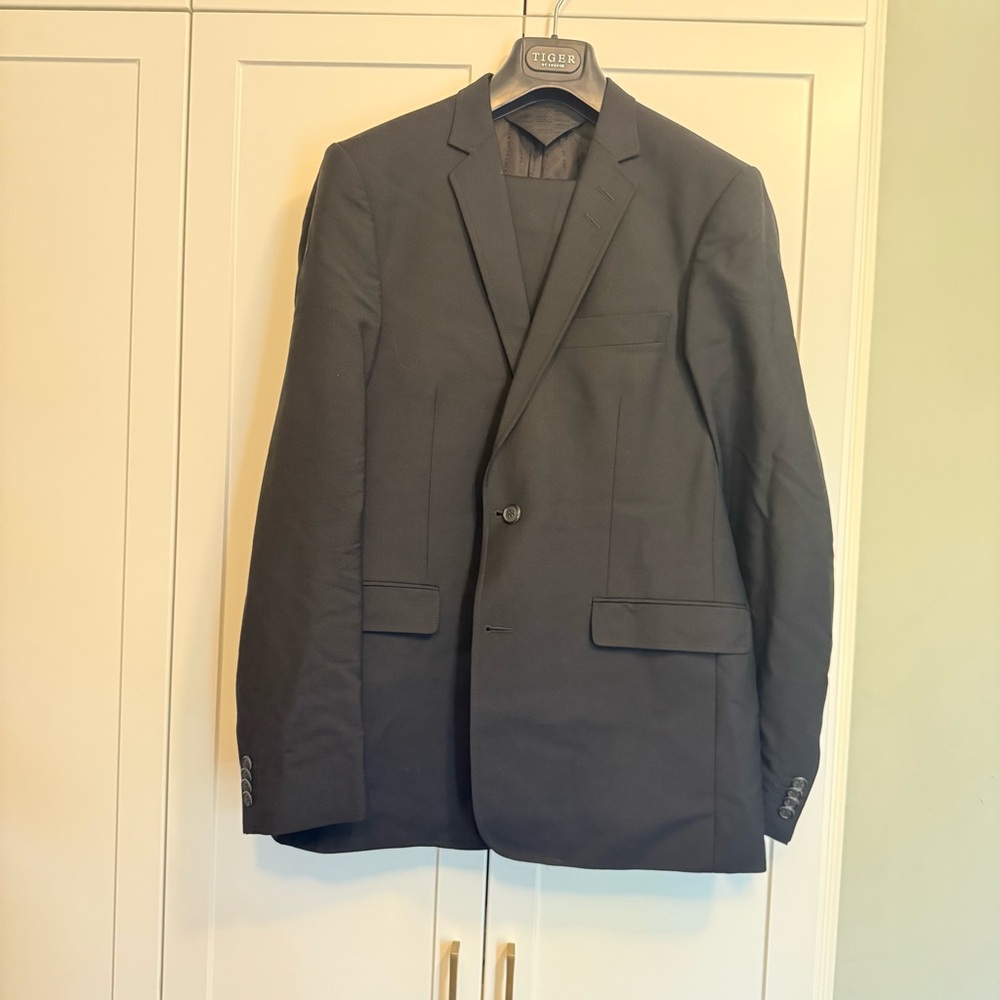 Tiger of Sweden Black Wool Suit